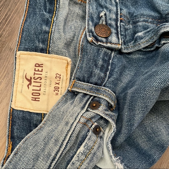Hollister jeans 30x32 comfy distressed button fly - Picture 2 of 4